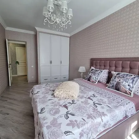 Luxury Stefan Cel Mare Apartment Chisinau