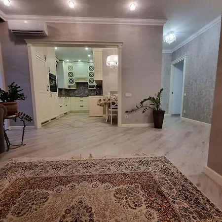 Luxury Stefan Cel Mare Apartment Chisinau