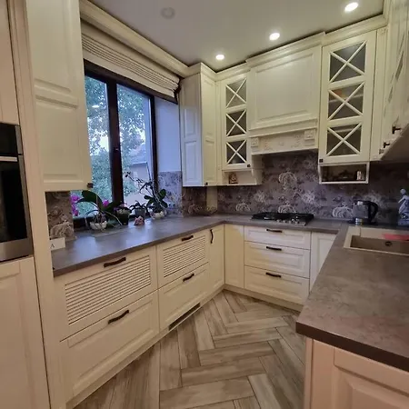 Luxury Stefan Cel Mare Apartment Chisinau